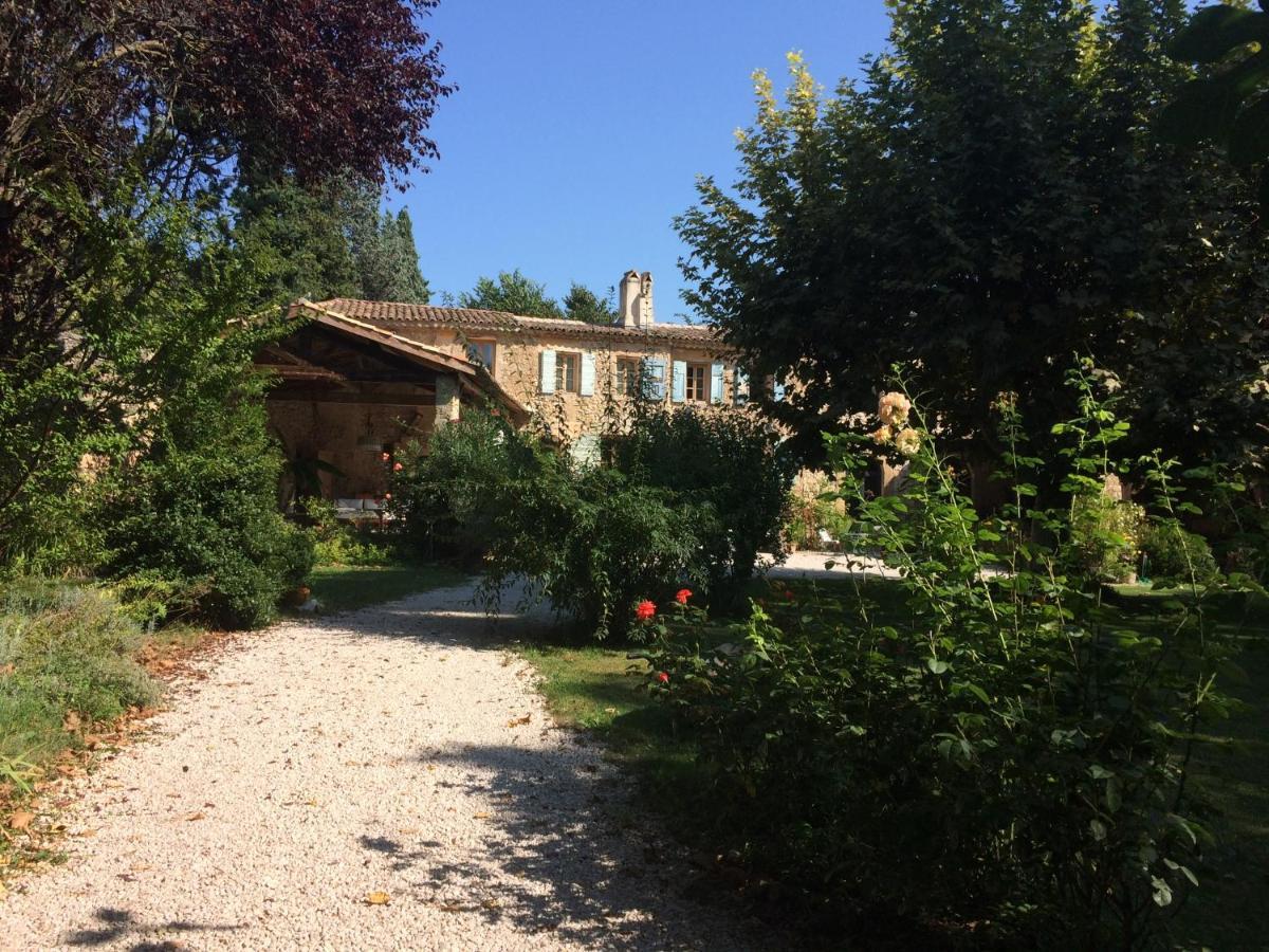 Le Moulin Des Pinchinats Bed & Breakfast Aix-en-Provence Eksteriør bilde